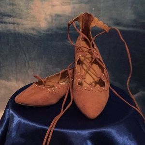 Nude pointed toe flats